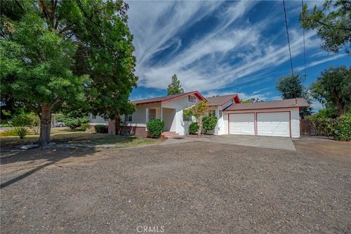 3026 Station Ave, Atwater, CA, 95301-9427 | Card Image