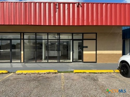 1211 N Virginia St, Port Lavaca, TX, 77979-2506 | Card Image