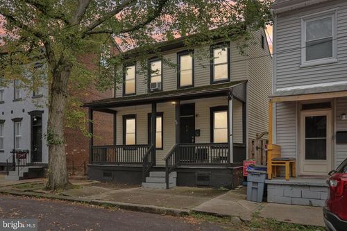 418 Walnut St, POTTSTOWN, PA, 19464-5612 | Card Image