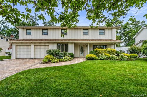 10 Clemson Ln, Woodbury, NY, 11797-2206 | Card Image