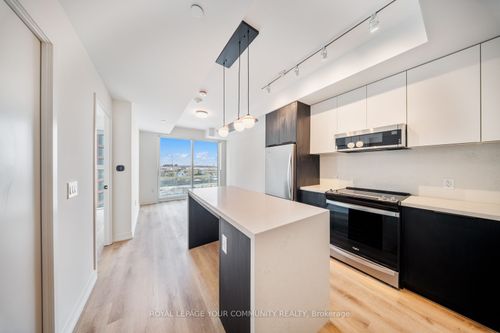801-5 York Garden Way, Toronto, ON, M6A0G9 | Card Image
