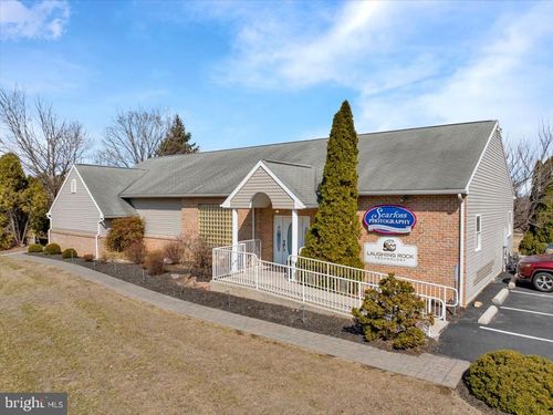 1-5 Old Wernersville Rd, Reading, PA, 19608-9406 | Card Image