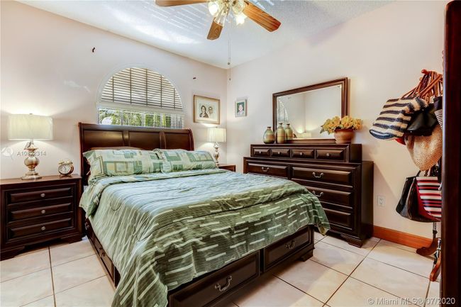 2340 Sw 139th Ave, House other with 4 bedrooms, 3 bathrooms and null parking in Miami FL | Image 15