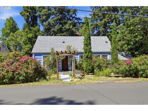 123 Elkay Dr, Eugene, OR, 97404-3060 | Card Image