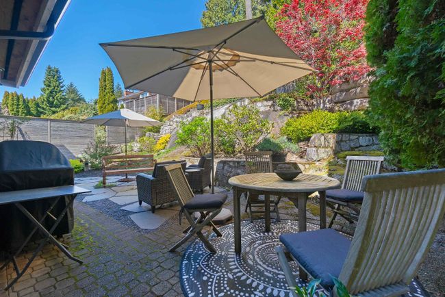 4817 Meadfeild Road, House other with 4 bedrooms, 3 bathrooms and 4 parking in West Vancouver BC | Image 33