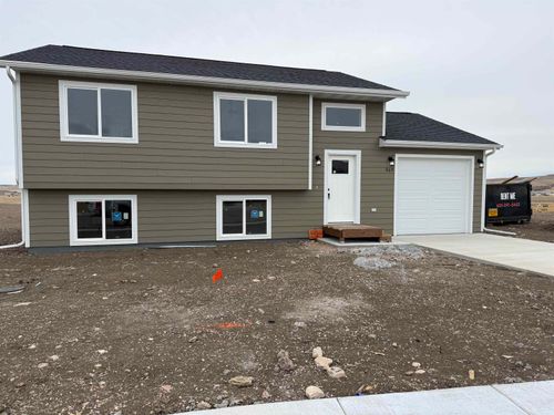 869 Bushnell Ct, Box Elder, SD, 57719-8042 | Card Image