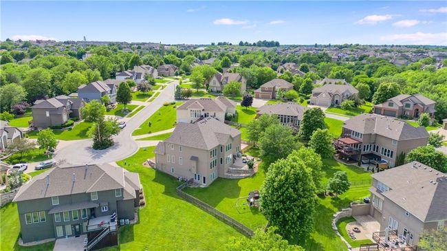 2704 Sw Gray Ln, House other with 5 bedrooms, 5 bathrooms and null parking in Lee's Summit MO | Image 36