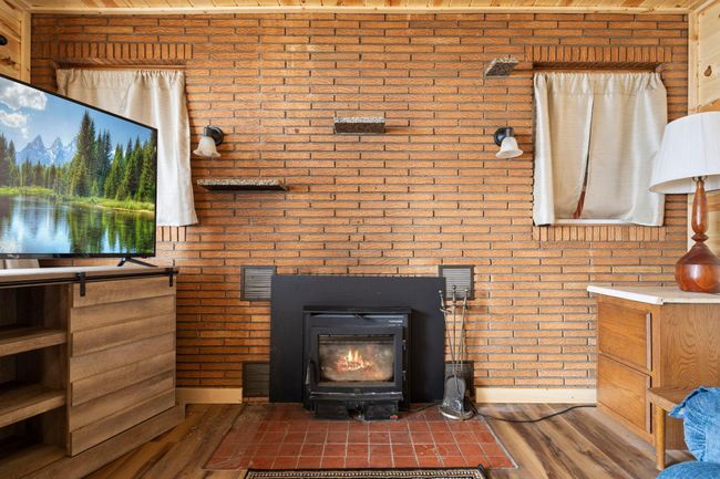 Fireplace | Image 17
