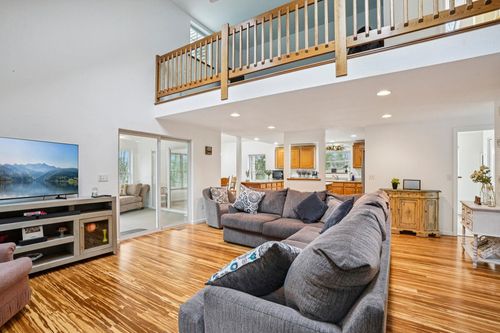 19 G H Carter Dr, Danville, NH, 03819-3012 | Card Image