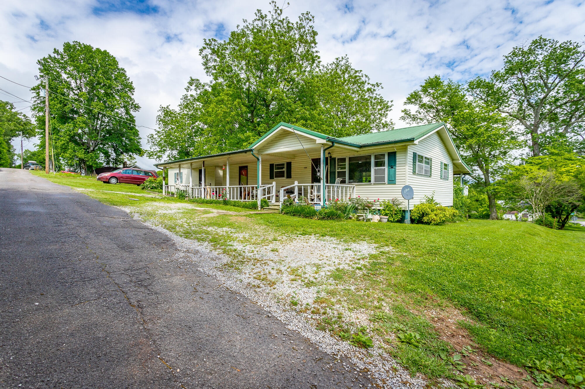 Main St, Jasper, TN 37347