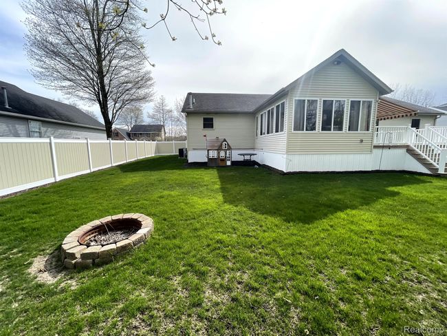 5652 N Lake Dr, House other with 4 bedrooms, 3 bathrooms and null parking in Kimball MI | Image 13