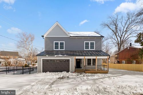 301 Oakwood Rd, EDGEWATER, MD, 21037-2025 | Card Image