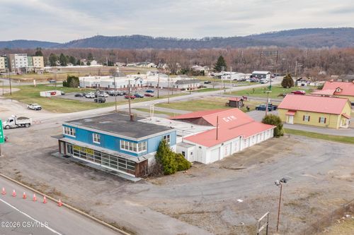 634 N Susquehanna Trl, Selinsgrove, PA, 17870-7765 | Card Image