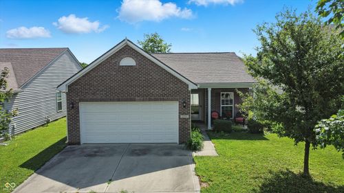 2253 Bridlewood Dr, Franklin, IN, 46131-6926 | Card Image