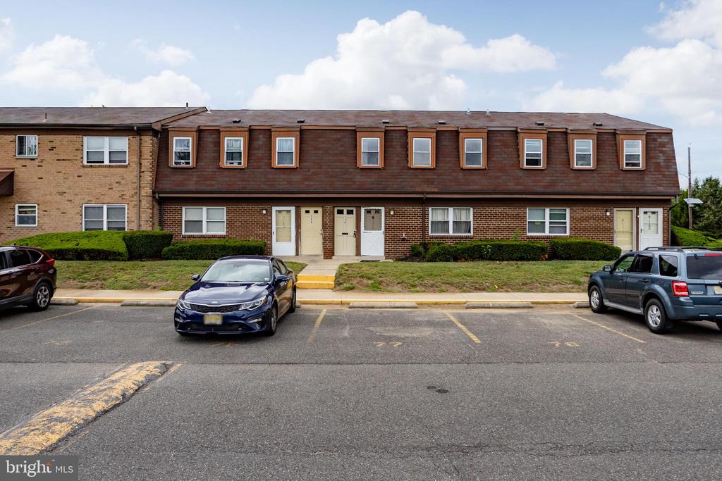 Kaye Ct, Burlington, NJ 08016