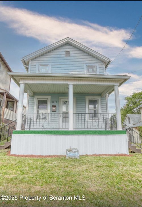 1012 Clearview St, Scranton, PA, 18508-2215 | Card Image