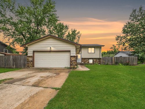 328 Driftwood Ct, Rose Hill, KS, 67133-9572 | Card Image