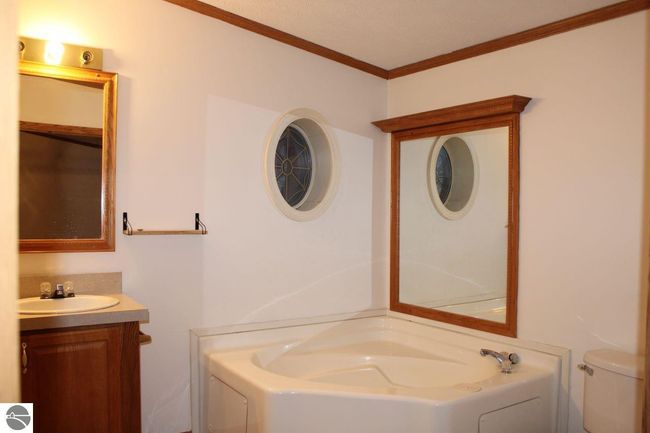 2071 Driftwood Ln Ne, House other with 3 bedrooms, 2 bathrooms and null parking in Kalkaska MI | Image 28
