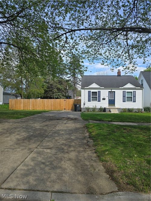 403 High Grove Boulevard, Akron, OH, 44312 | Card Image