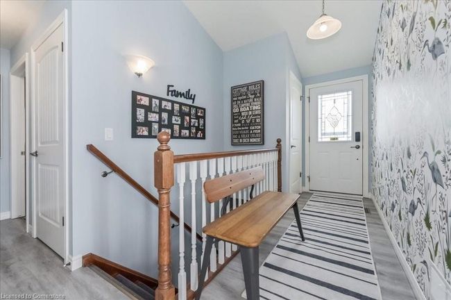 513 Five Road, House other with 2 bedrooms, 3 bathrooms and 7 parking in Mapleton ON | Image 4