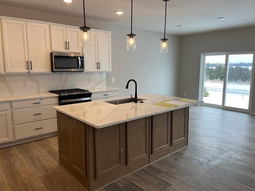 10390 Duval Rd, Woodbury, MN, 55129-5724 | Card Image