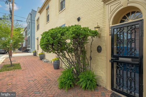 228 S Alfred St, ALEXANDRIA, VA, 22314-3639 | Card Image