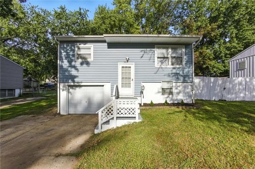 1414 N Ponca Dr, Independence, MO, 64058-1134 | Card Image
