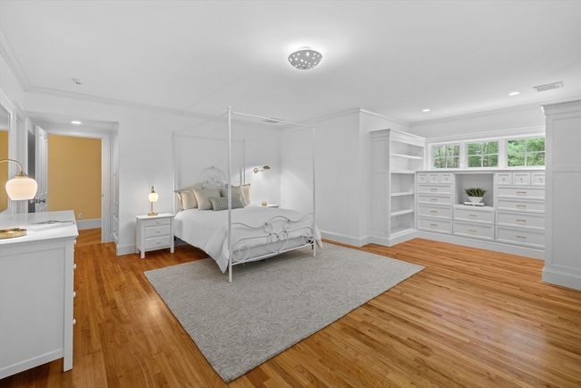 29 Philip St, House other with 6 bedrooms, 7 bathrooms and 6 parking in Medfield MA | Image 21