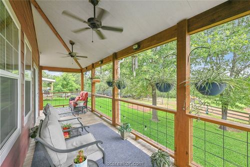 3917 Winding Rd, Hearne, TX, 77859-9580 | Card Image