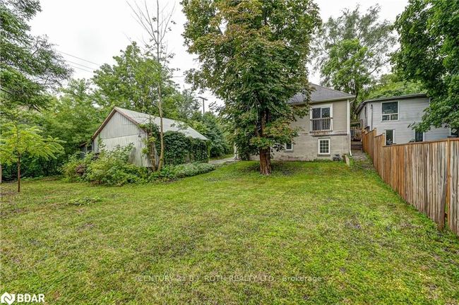9 Sunnidale Rd, Home with 4 bedrooms, 2 bathrooms and 6 parking in Barrie ON | Image 6