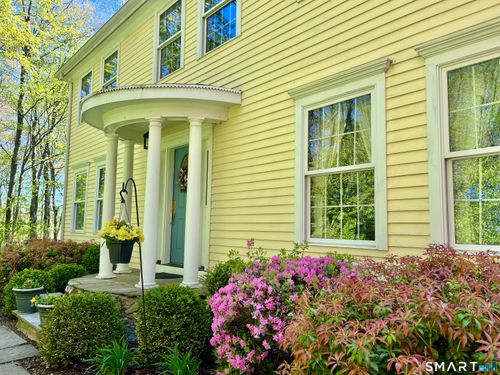 16 Jonathan Dr, Roxbury, CT, 06783-1116 | Card Image