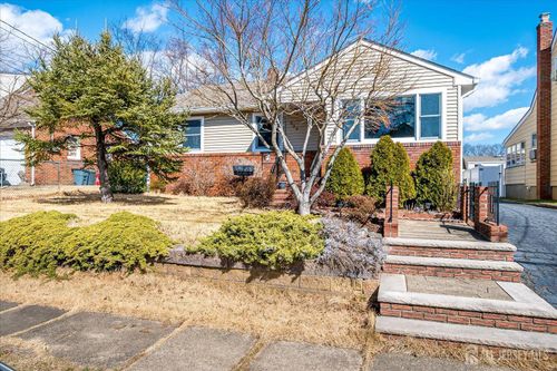 529 Roosevelt St, Roselle Park, NJ, 07204-1511 | Card Image