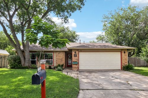 700 Dunman Dr, Georgetown, TX, 78628-3110 | Card Image