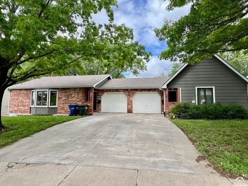 2822-2824 University Dr, Lawrence, KS, 66049-2860 | Card Image