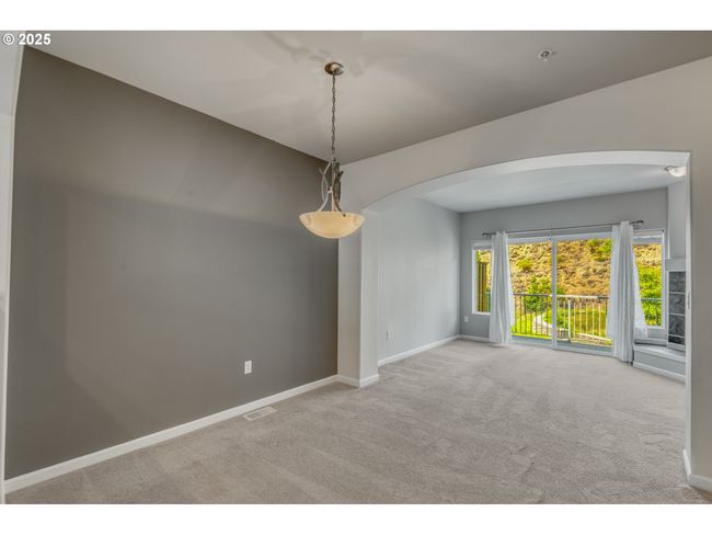 UNIT-103 - 8800 Sw 147 Th Ter, Condo with 2 bedrooms, 3 bathrooms and 2 parking in Beaverton OR | Image 10