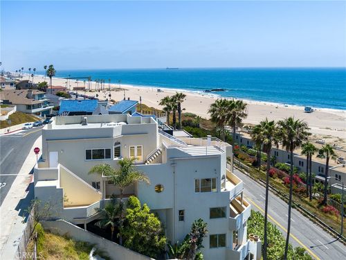 7331 Vista Del Mar Ln, Playa del Rey, CA, 90293-7652 | Card Image