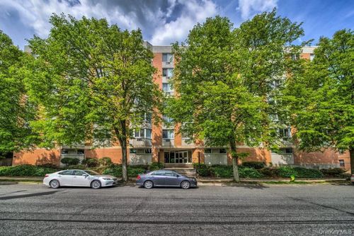 2g-14 Nosband Ave, White Plains, NY, 10605-2075 | Card Image