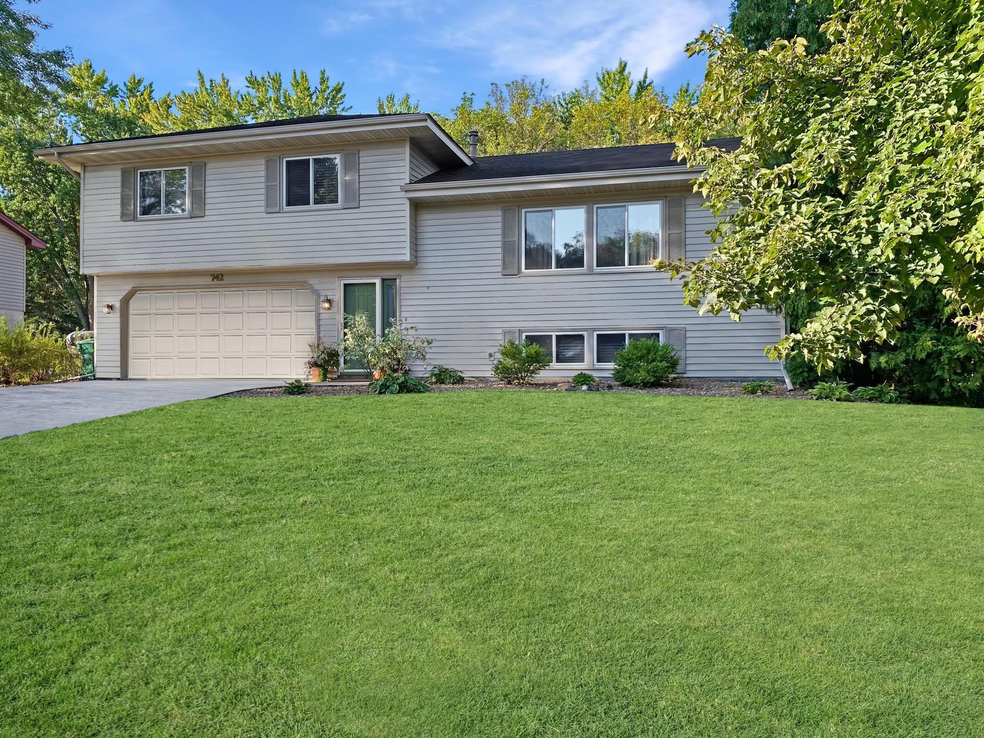 Greendale Ln, Saint Paul, MN 55127