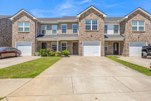 2067 Downstream Dr, Ashland City, TN, 37015-1032 | Card Image