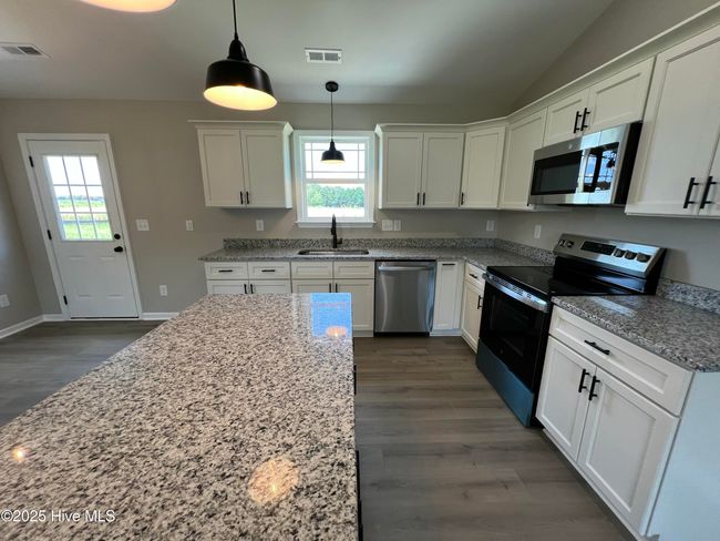 82 Asher Pointe Way, House other with 3 bedrooms, 2 bathrooms and 1 parking in Benson NC | Image 6