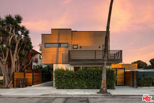 101-212 Bay St, Santa Monica, CA, 90405-1004 | Card Image