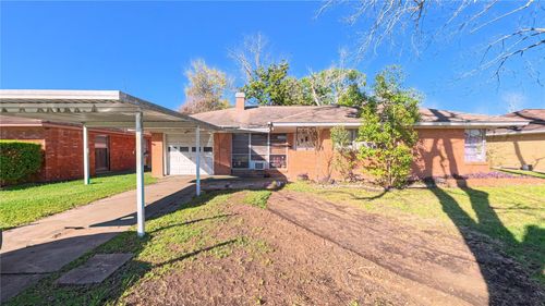 1504 Colby Dr, Baytown, TX, 77520-5408 | Card Image