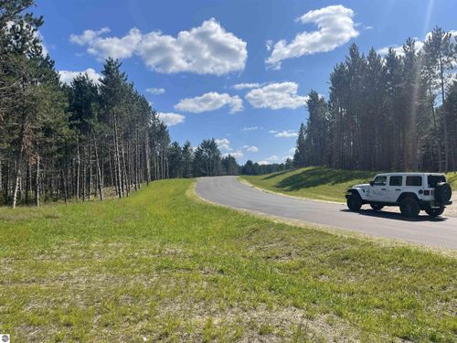 Unit 8 Dockery Rd Nw, Williamsburg, MI, 49690 | Card Image