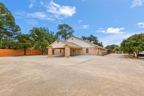 5508 Chaperito Trl, Arlington, TX, 76016-2227 | Card Image