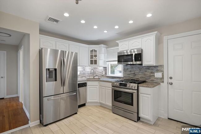 12 Union Pl, House other with 3 bedrooms, 2 bathrooms and null parking in Bloomfield NJ | Image 7