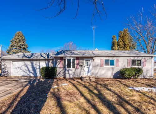 901 Garfield Dr, Rochelle, IL, 61068-1932 | Card Image