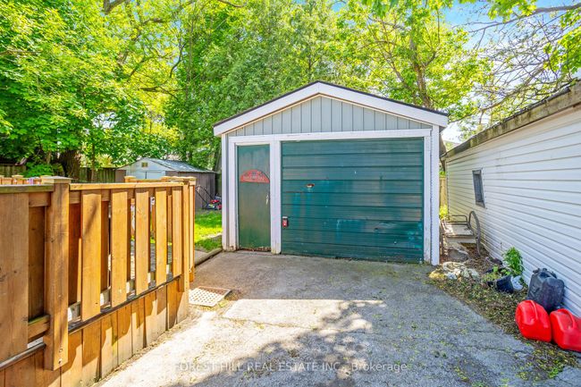 224 Brucedale Ave E, Home with 4 bedrooms, 2 bathrooms and 3 parking in Hamilton ON | Image 26