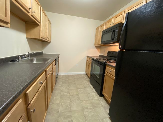 APT-108 - 100 Sentinel Ct, Condo with 2 bedrooms, 2 bathrooms and null parking in Manchester NH | Image 14