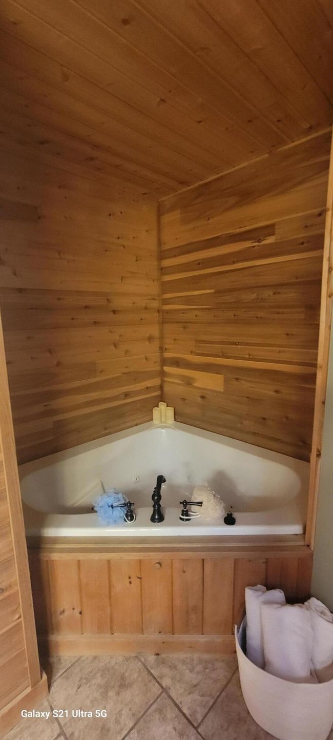 201 Creek Rd, House other with 5 bedrooms, 2 bathrooms and null parking in Champlain NY | Image 29