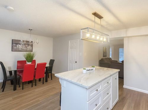 5825 Village Forest Ct, Houston, TX, 77092-2255 | Card Image